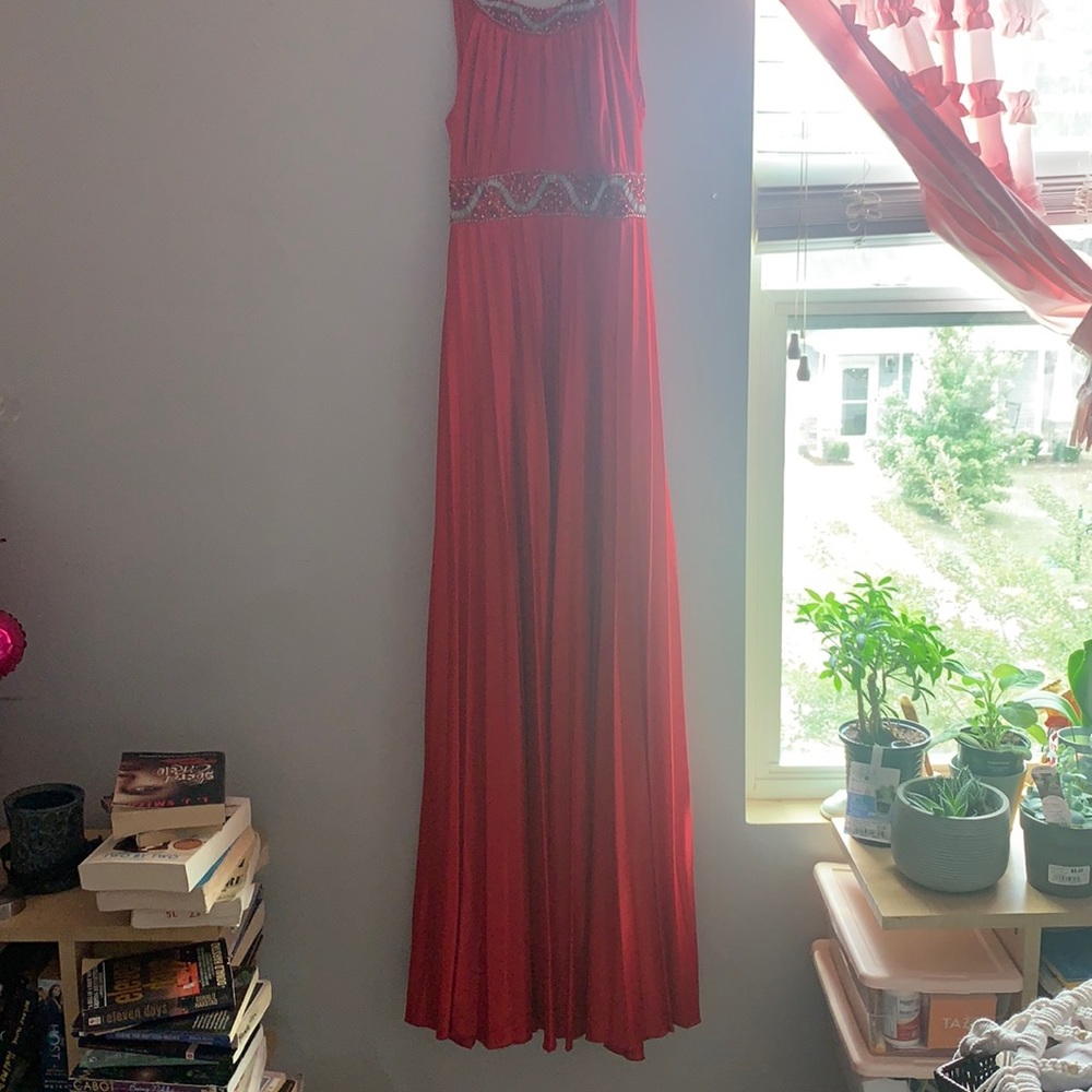 RED GOWN